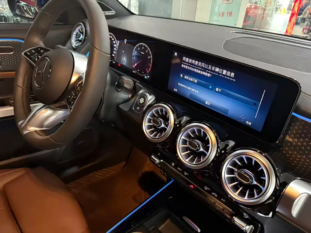 Mercedes-Benz GLB 2025 — фото 16