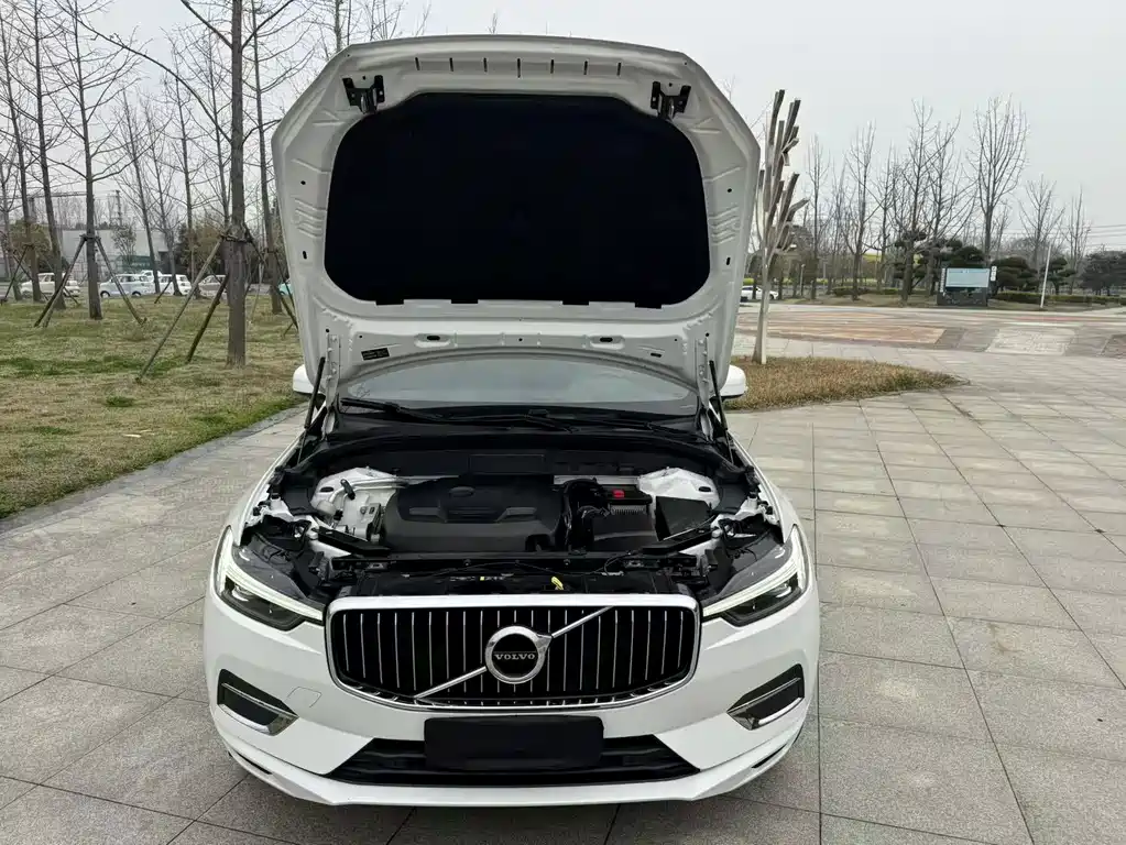 Volvo XC60 2021 — фото 29