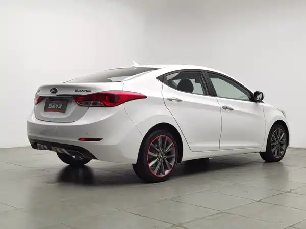 Hyundai Elantra Langdong 2015
