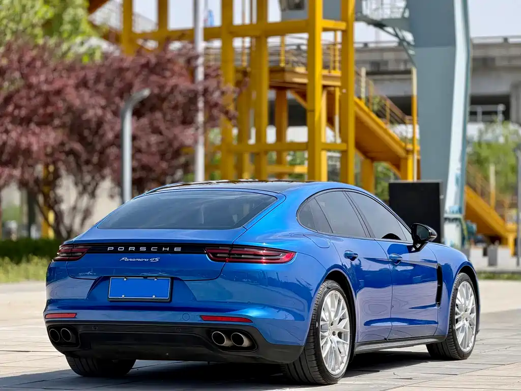 Porsche Panamera 2019 — фото 6