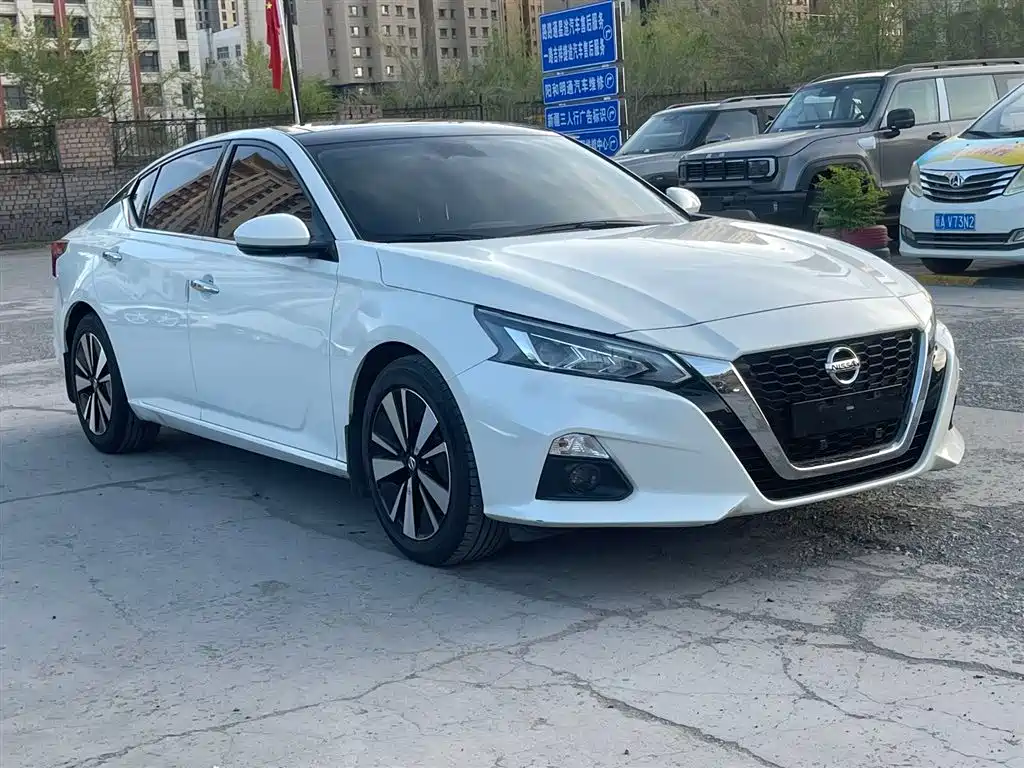Nissan Teana 2022