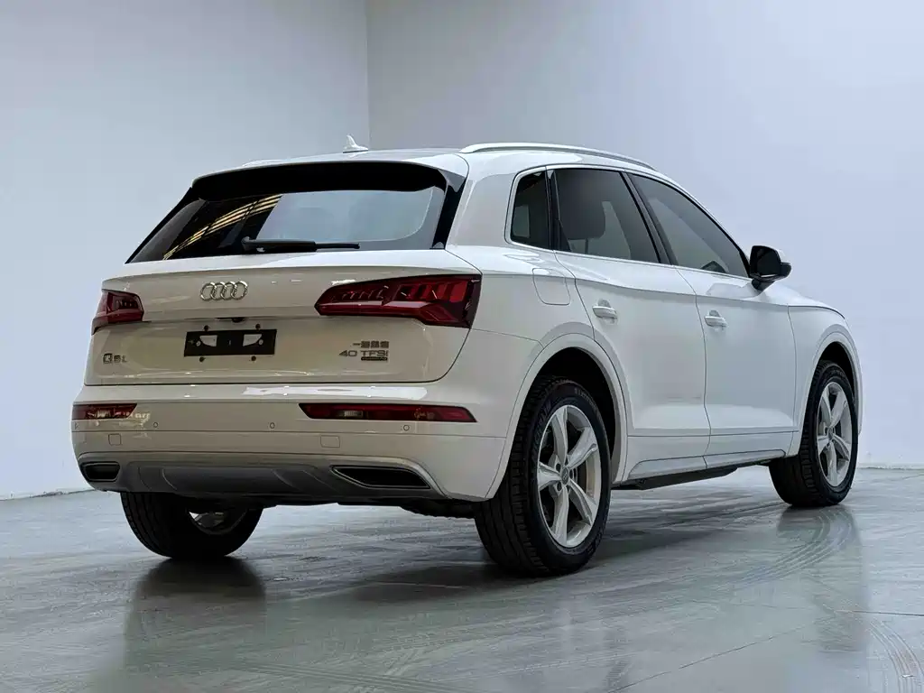 Audi Q5L 2019 — фото 15