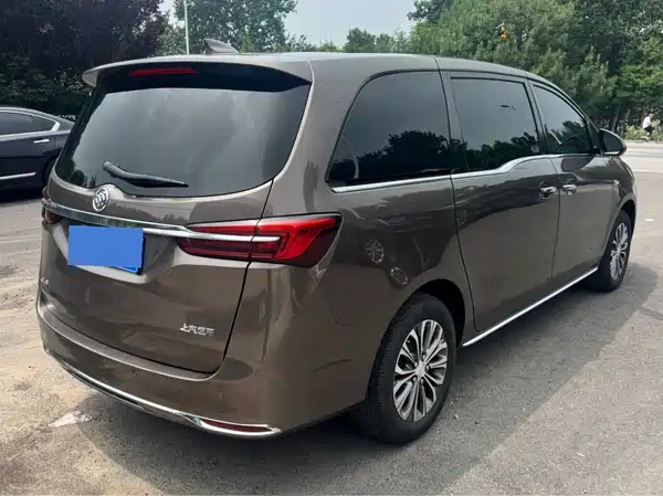 Buick GL8 2023