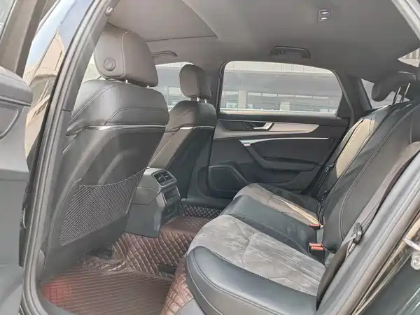 Audi A6L 2022