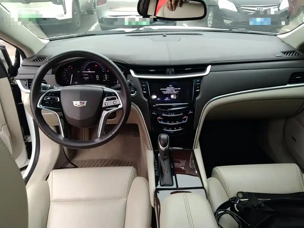 Cadillac XTS 2017 — фото 10