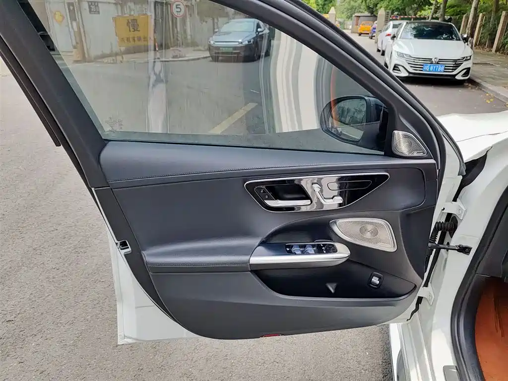 Mercedes-Benz C-Class 2022