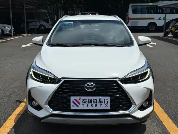 Toyota Yaris L 2022
