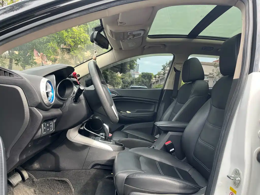 BYD Yuan EV 2018 — фото 4