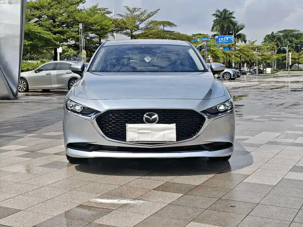 Mazda 3 Axela 2019 — фото 2
