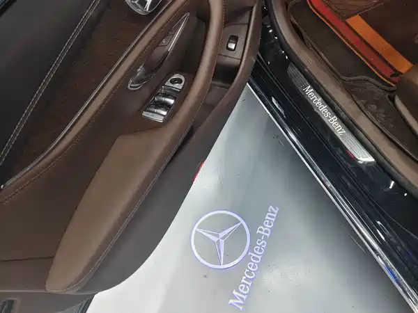 Mercedes-Benz E-Class 2022