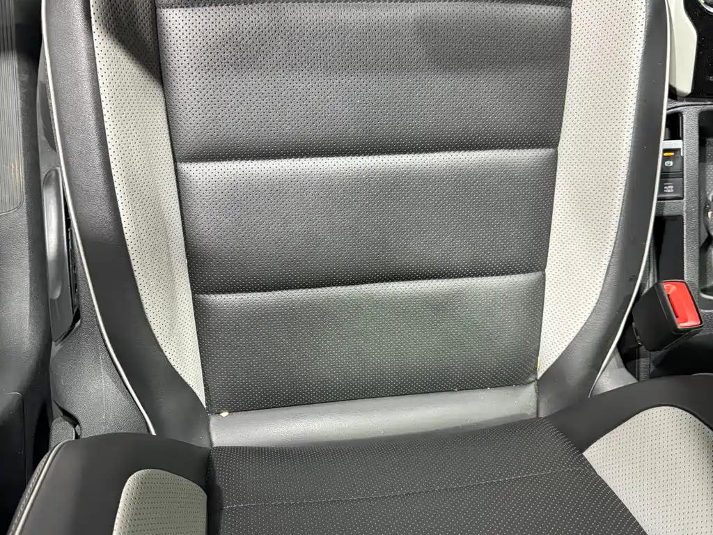 Volkswagen T-Roc 2023 — фото 12