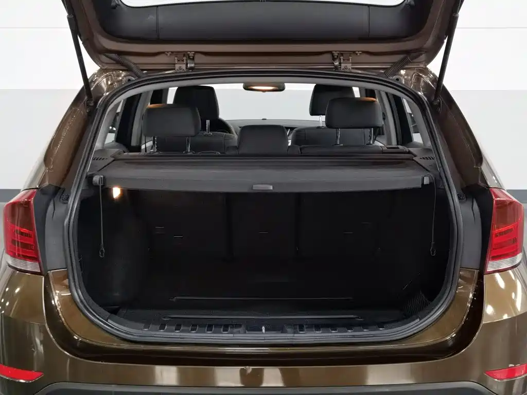 BMW X1 2013 — фото 16