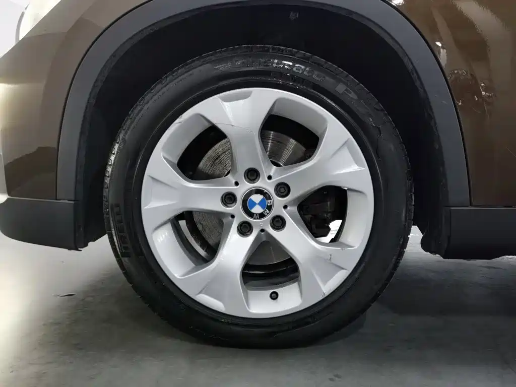 BMW X1 2013 — фото 17