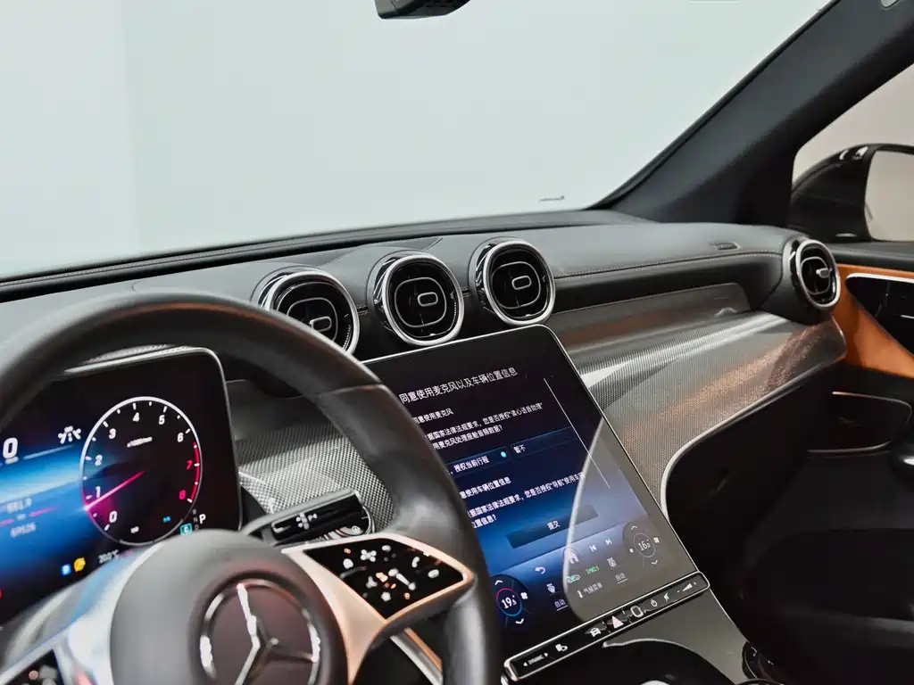 Mercedes-Benz GLC 2023 — фото 15