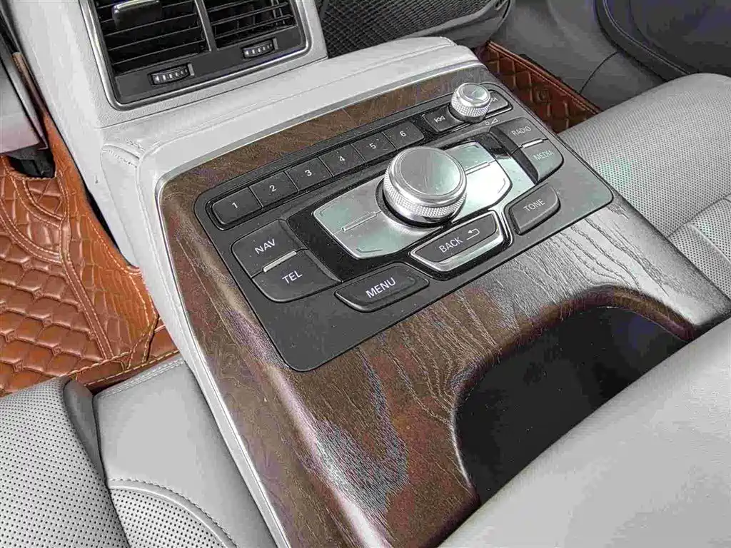 Audi A6L 2013 — фото 29