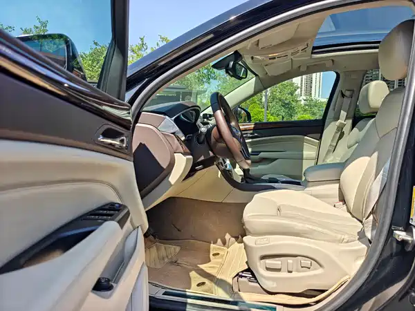 Cadillac SRX 2014