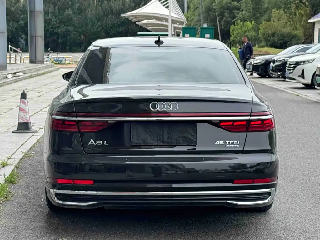 Audi A8 2023