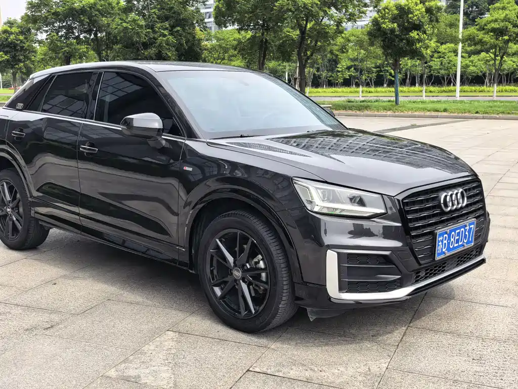 Audi Q2L 2021