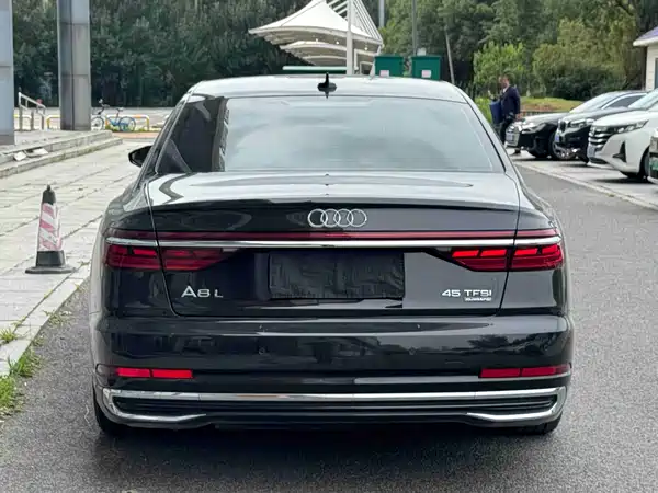 Audi A8 2023