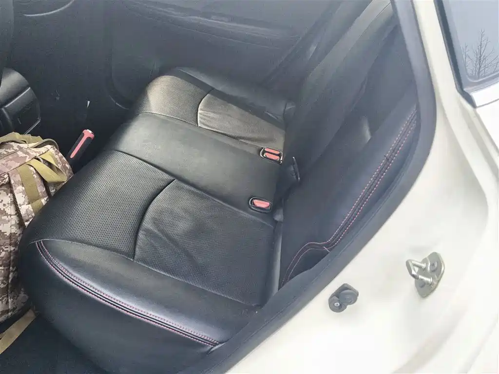 Nissan Tiida 2018 — фото 16