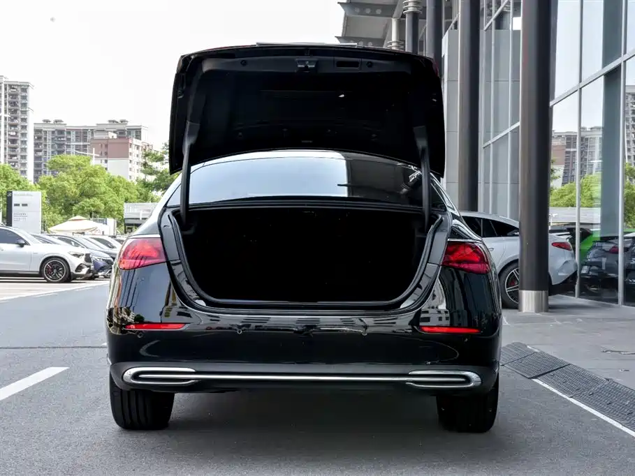 Mercedes-Benz E-Class 2026