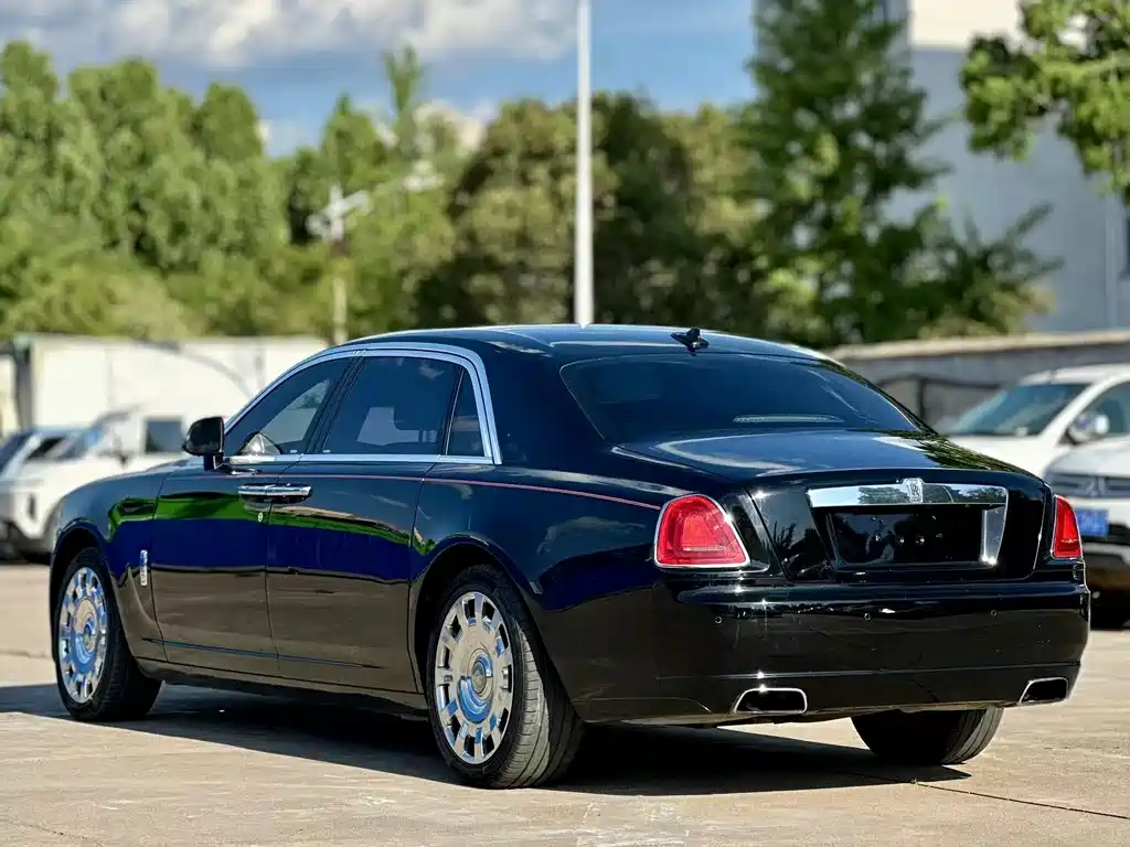 Rolls-Royce Ghost 2013 — фото 12