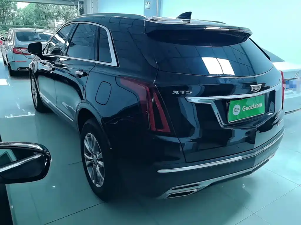 Cadillac XT5 2020 — фото 5