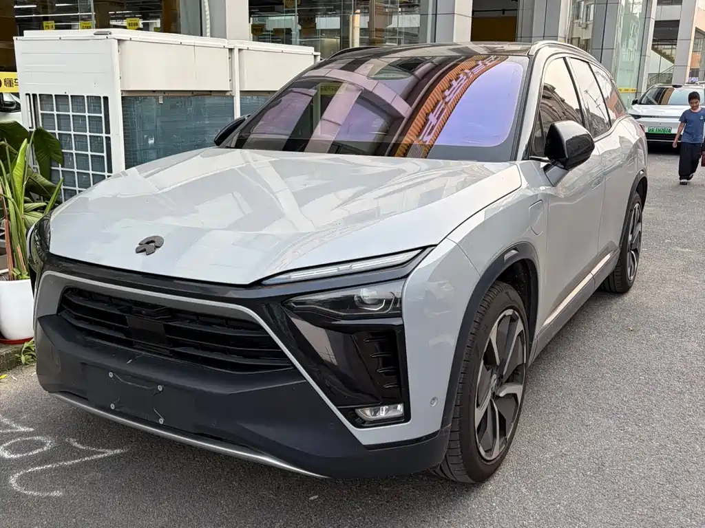 NIO ES8 2020