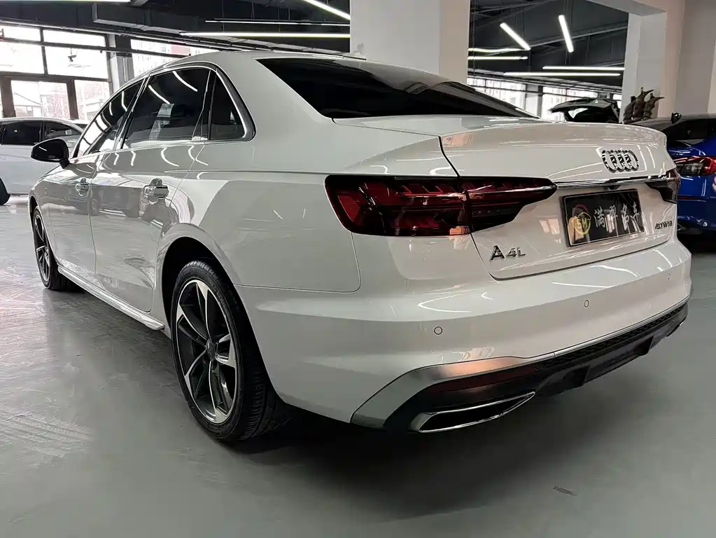 Audi A4L 2021 — фото 4
