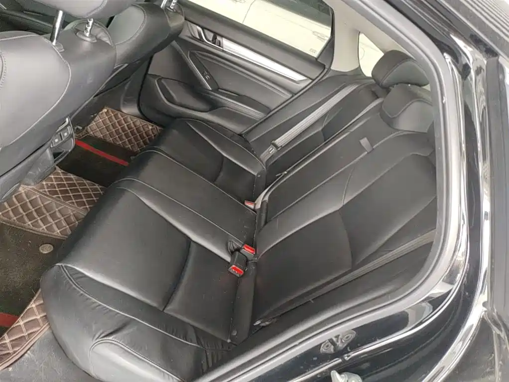 Honda Accord 2023 — фото 17