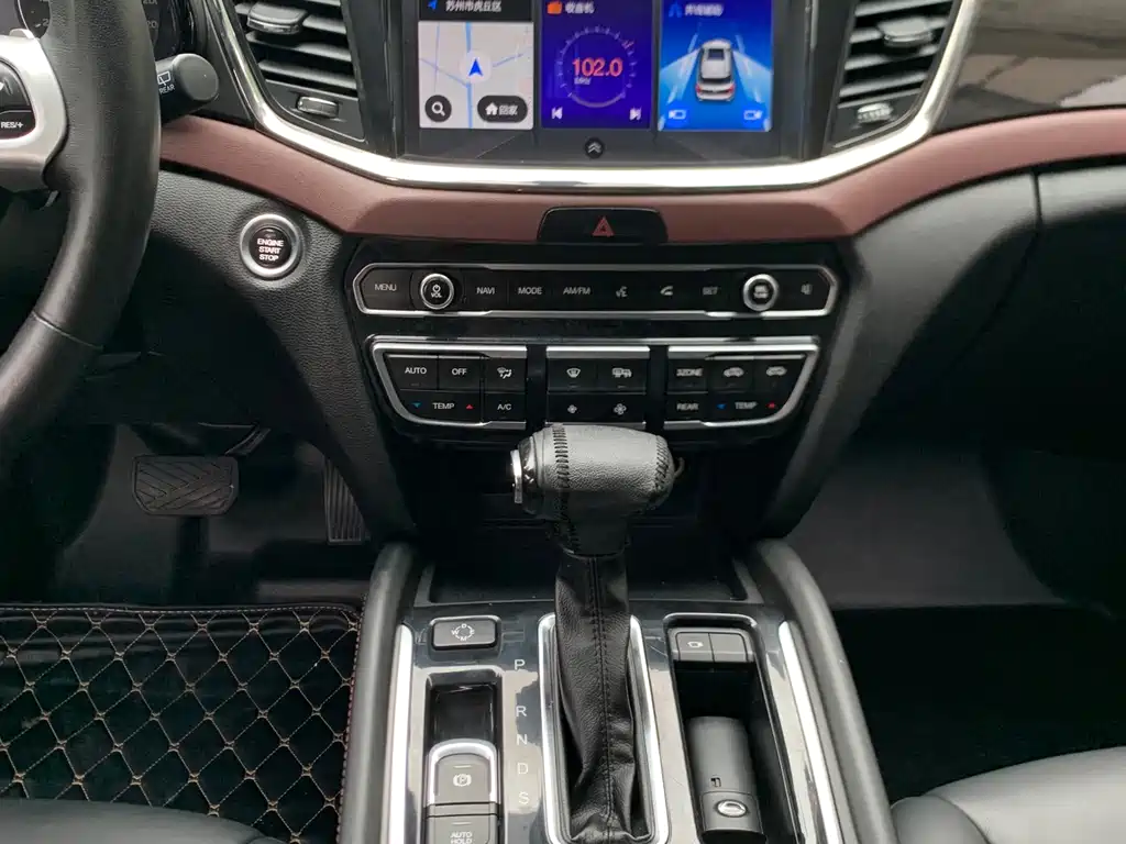 GAC Motor Trumpchi GS8 2017 — фото 12