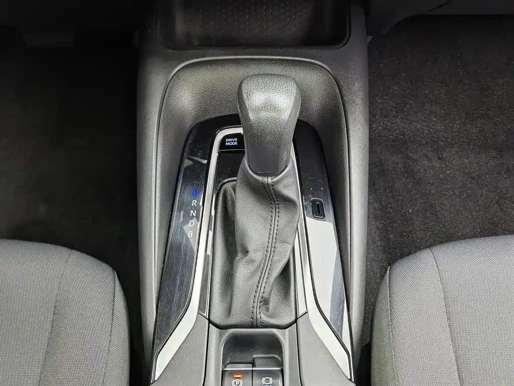 Toyota Corolla 2021 — фото 13
