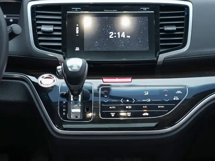 Honda Odyssey 2019 — фото 10