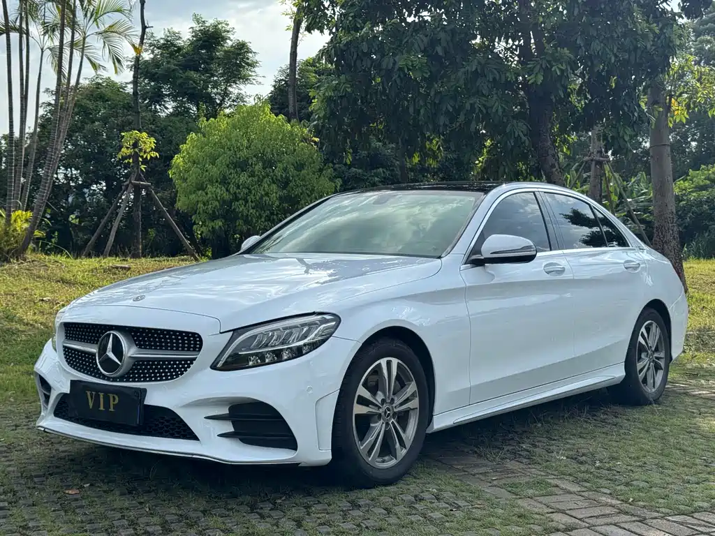 Mercedes-Benz C-Class 2021