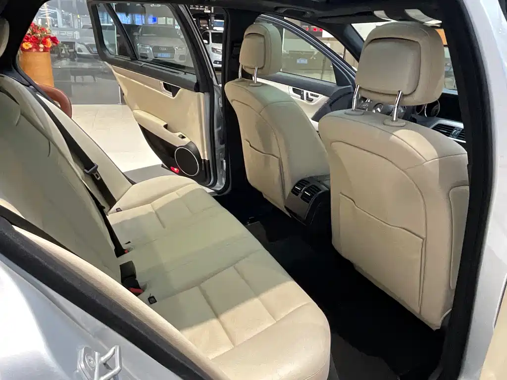 Mercedes-Benz C-Class 2014 — фото 13