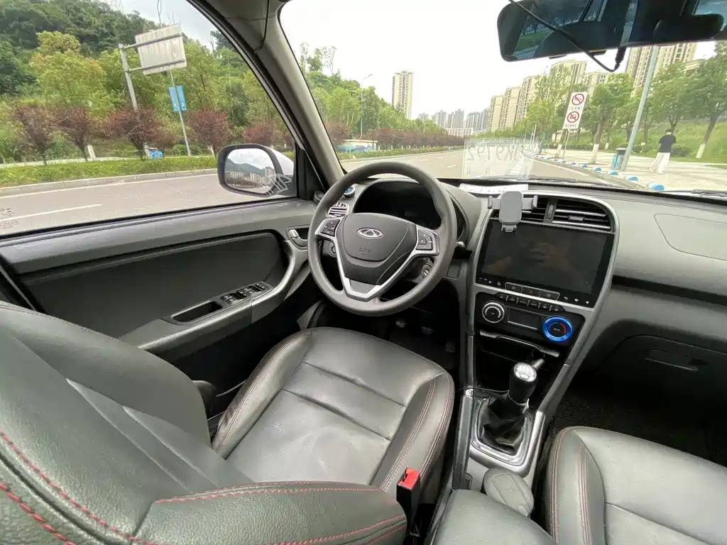Chery Tiggo 3 2015 — фото 13