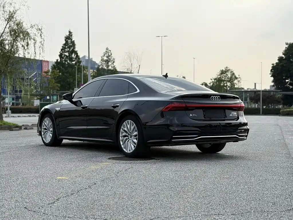 Audi A7L 2024