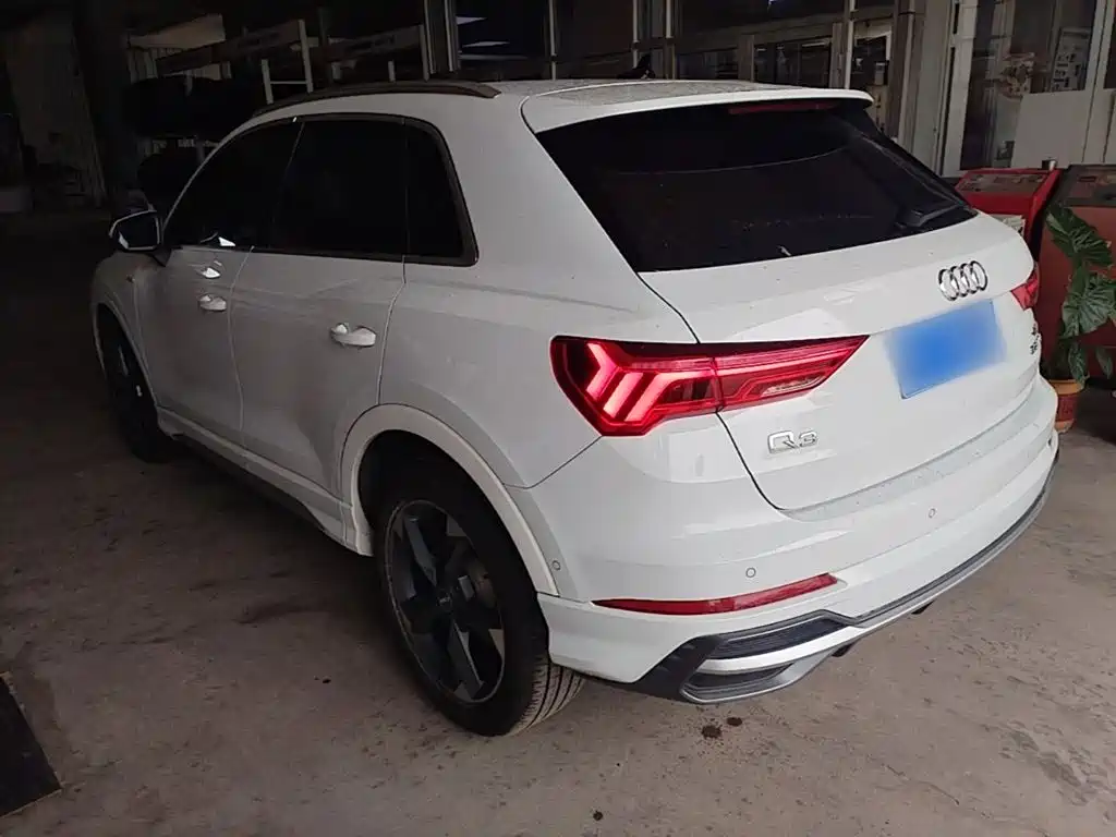 Audi Q3 2021