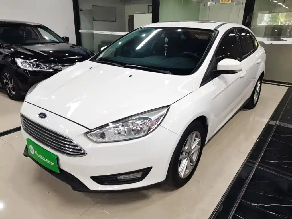 Ford Focus 2015 — фото 1