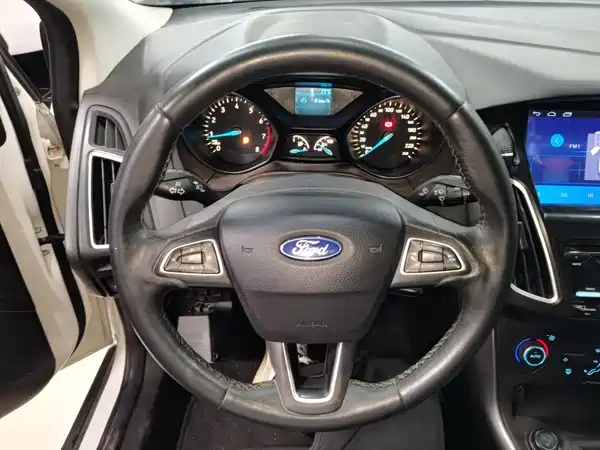 Ford Focus 2015