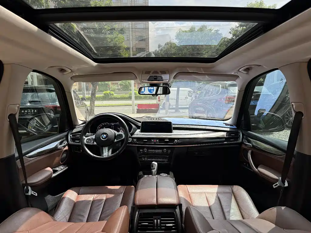 BMW X5 2018 — фото 9