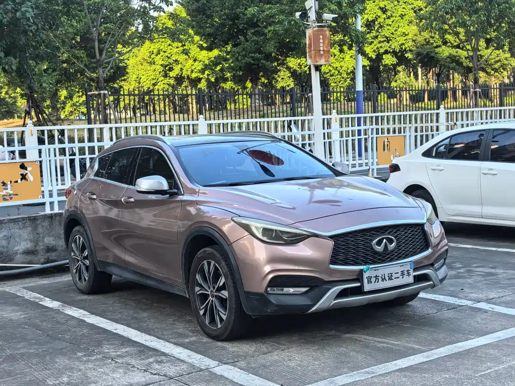 Infiniti QX30 2018 — фото 3