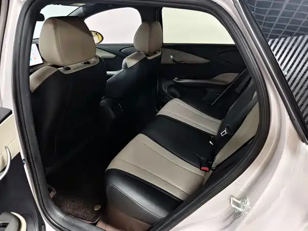 BYD Dolphin 2025