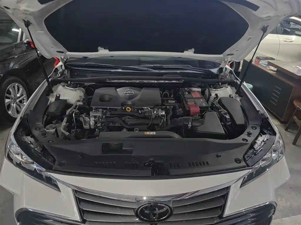 Toyota Avalon 2019 — фото 19