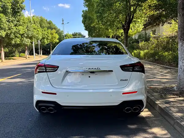 Maserati Ghibli 2023