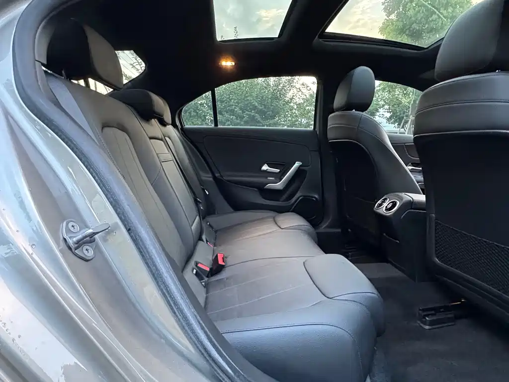Mercedes-Benz A-Class 2020 — фото 15