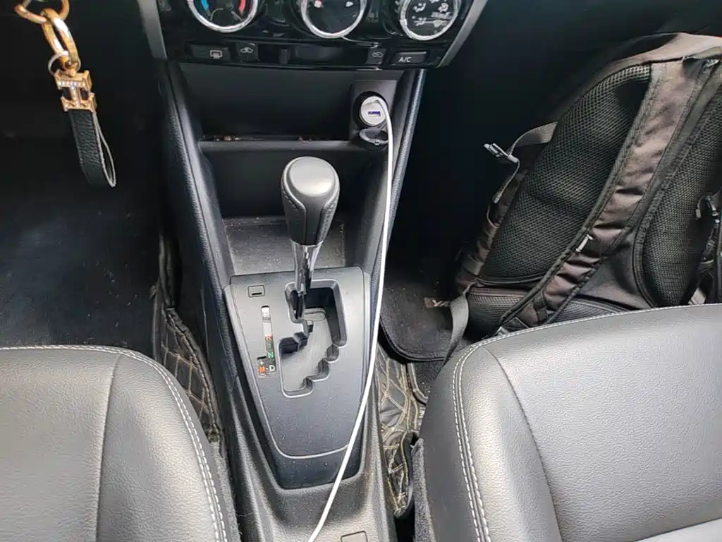 Toyota Yaris L 2023 — фото 14