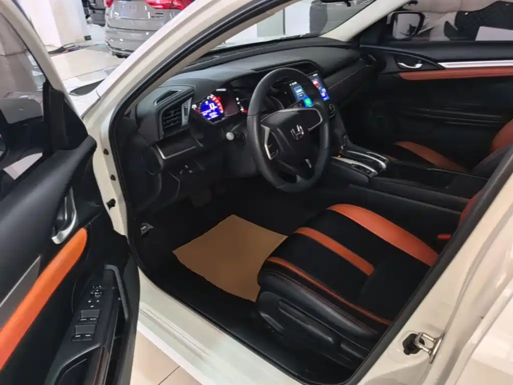 Honda Civic 2017 — фото 16