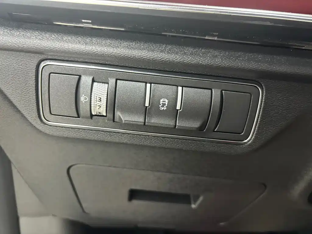 Jetour X70 PLUS 2022 — фото 10
