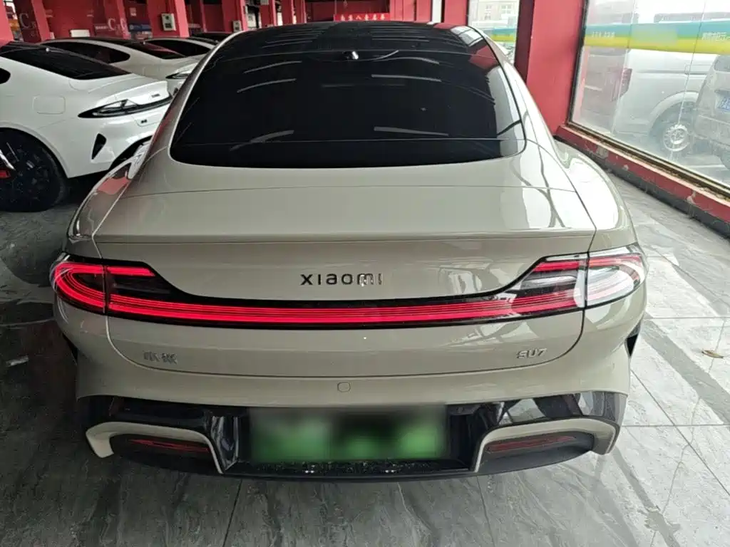 Xiaomi SU7 2025
